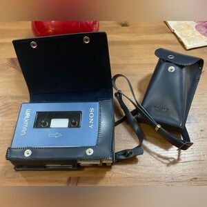 Sony: Walkman cassette player TPS-L2   (140634) and case duo/set bundle Vintage